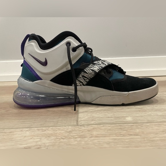 Nike Air Force 270 Carnivore. Downsizing my closet. - Picture 2 of 5